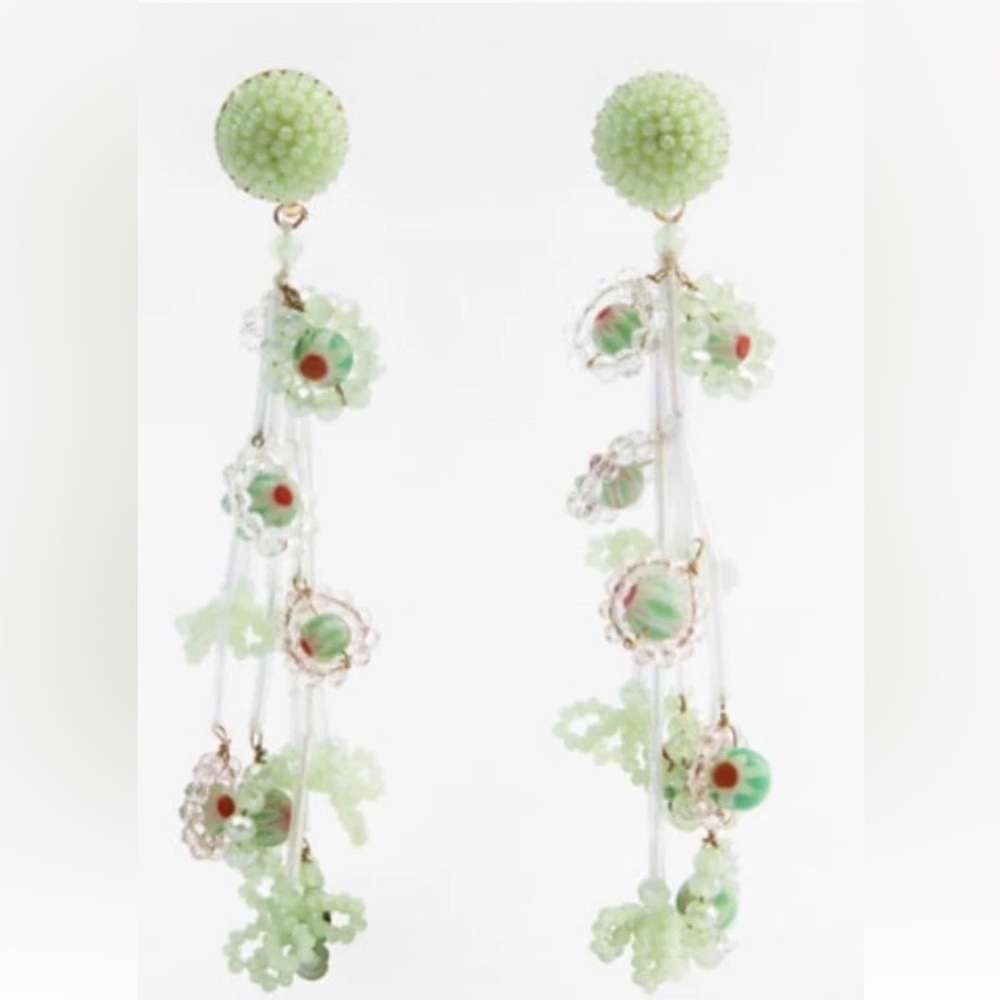 🌹NWT. Zara Green Beaded Floral Drop Earrings.